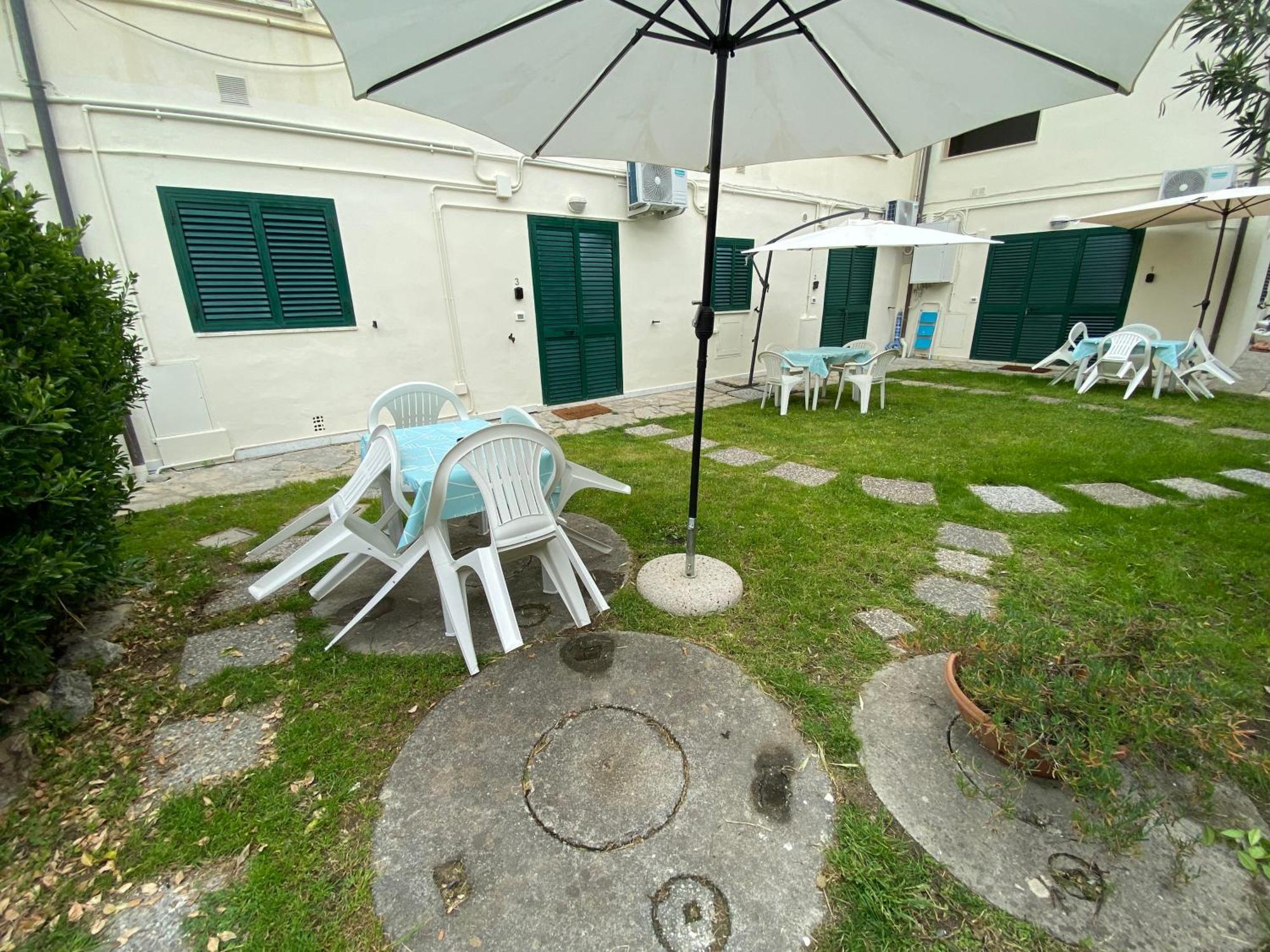 Le Tre Isolette A 200M Dal Mare Apartment Marina Di Pisa Bagian luar foto