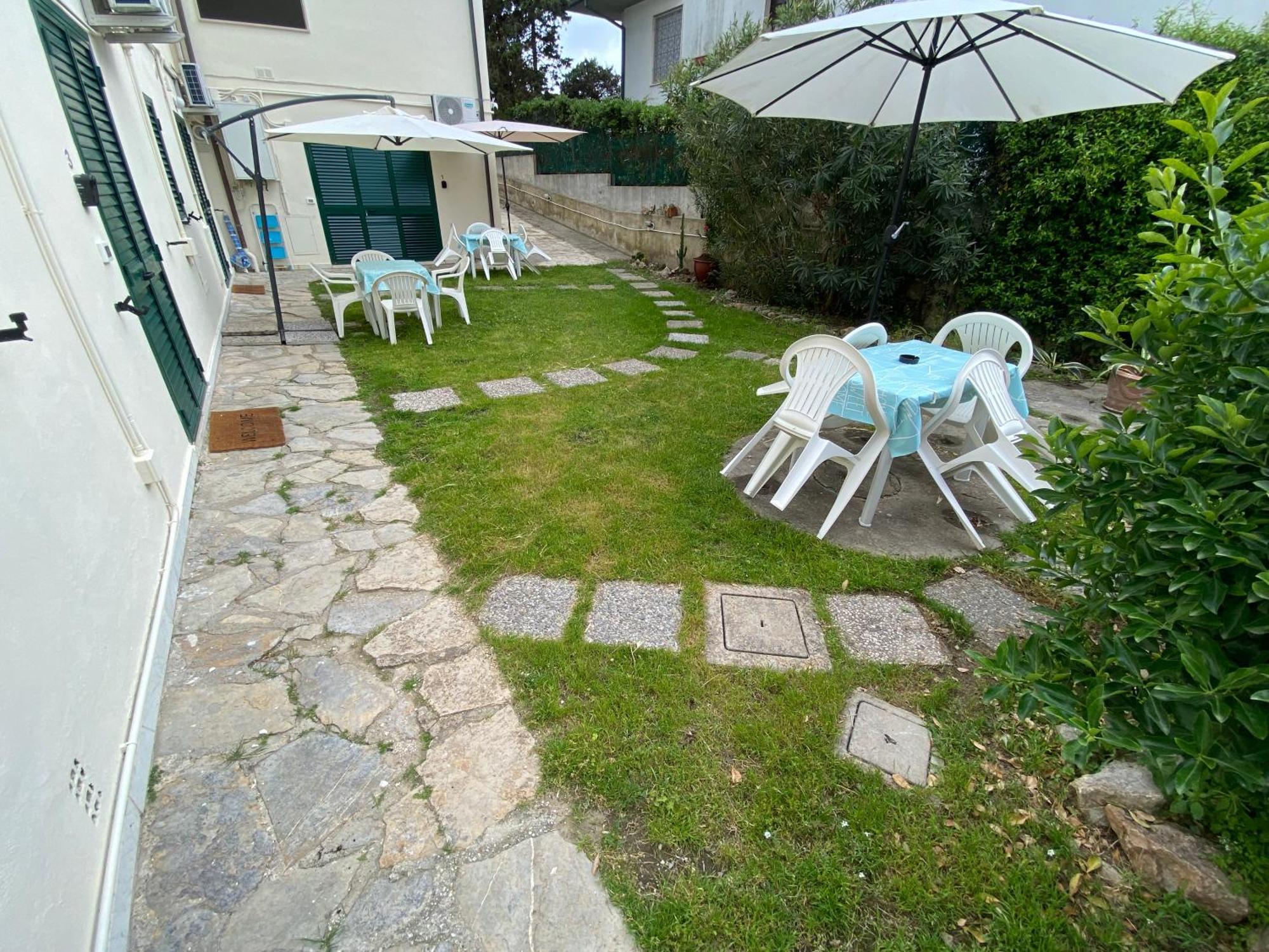 Le Tre Isolette A 200M Dal Mare Apartment Marina Di Pisa Bagian luar foto