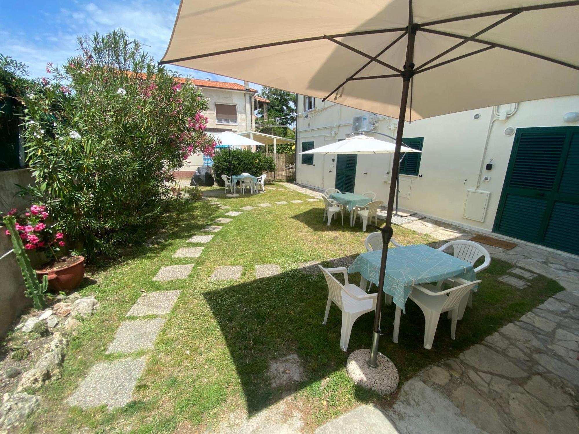 Le Tre Isolette A 200M Dal Mare Apartment Marina Di Pisa Bagian luar foto