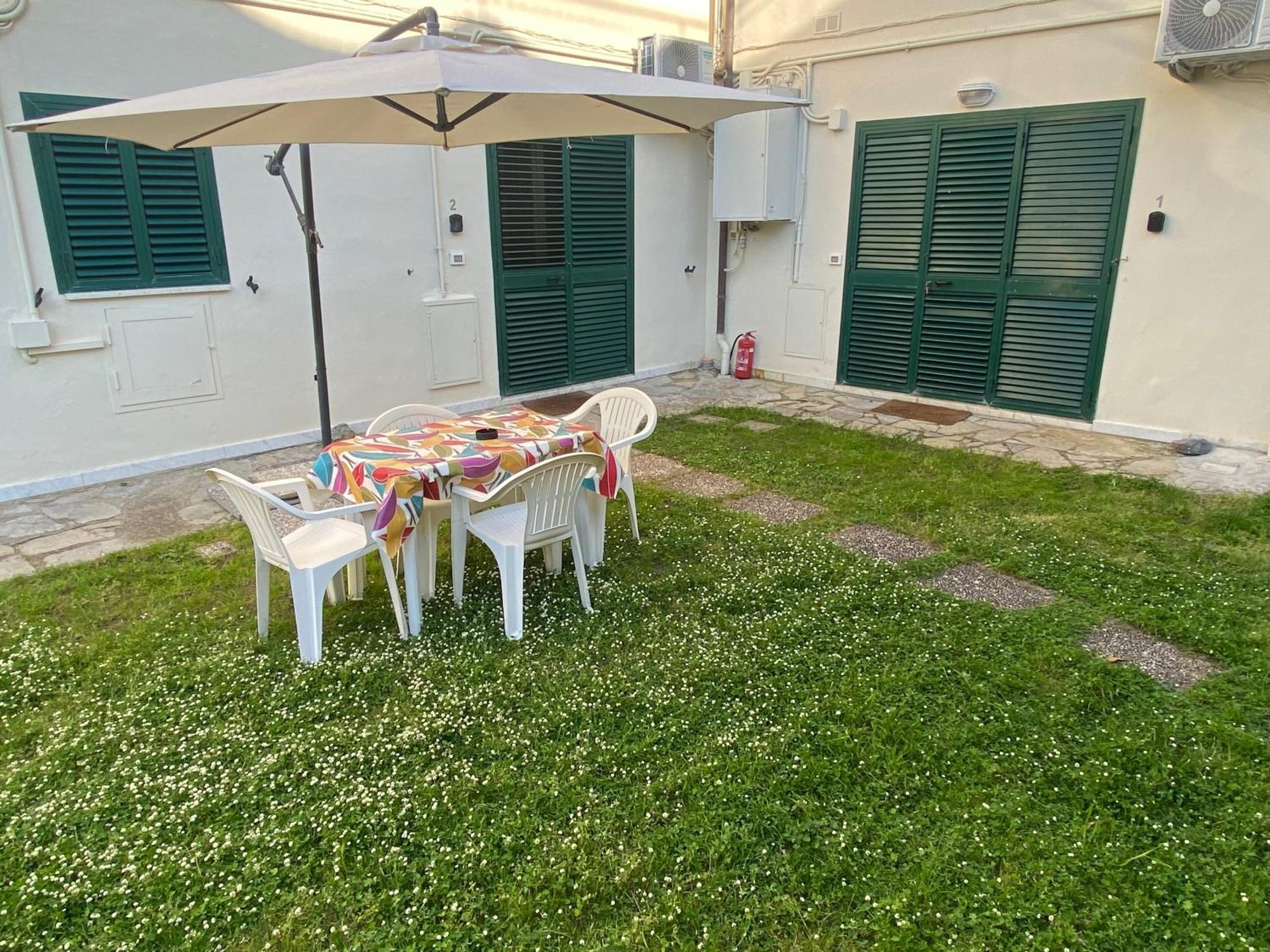 Le Tre Isolette A 200M Dal Mare Apartment Marina Di Pisa Bagian luar foto