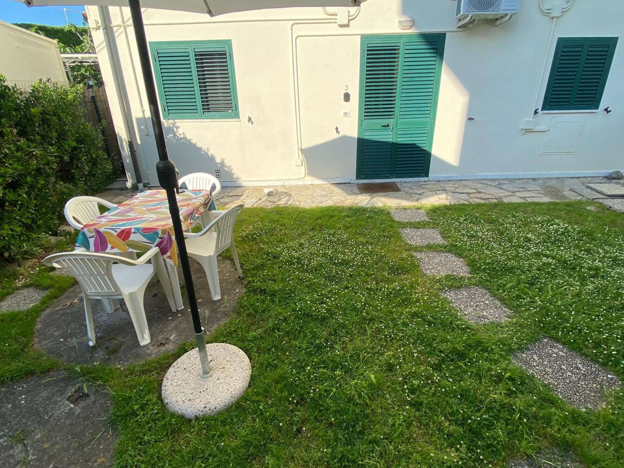 Le Tre Isolette A 200M Dal Mare Apartment Marina Di Pisa Bagian luar foto